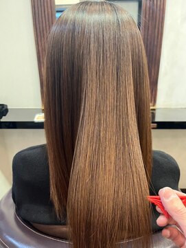 OHI 赤羽店 艶髪ストレートロングヘア★髪質改善/ 縮毛矯正(30代40代50代)