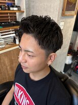 ザ ワルツ(THE Waltz)&nbsp;ツーブロ　刈り上げ　アップバングショート