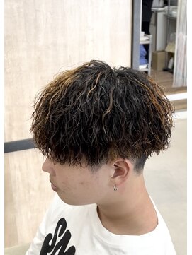 メンズギフト(men's GIFT) 大分ツイストスパイラルパーマメンズマッシュ刈り上げレイヤー