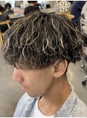 渋谷メンズハイライトカラーメッシュ波巻きスパイラルパーマ