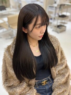 ジーナ 博多(Zina) 【学割U24】 顔周りカット♪