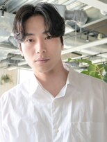 ディッセンバー 神宮前(December) ニュアンスルーズパーマフェザーウルフ波打ちセンターパート渋谷