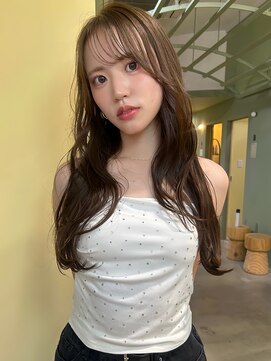 ウタ 大通×レイヤーカット×オリーブベージュ