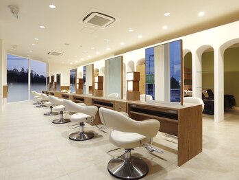 HAIR & MAKE EARTH　熊本嘉島店