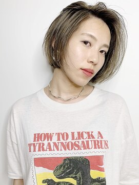 イズ(iss) ミニボブ　グレージュ