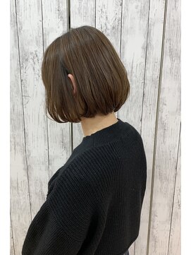 ブルーム コスタ(Blume COSTA) 上品なミニボブ