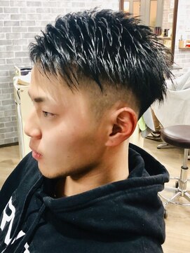 サロンドクロエ(Salon de Chloe) アシメ××黒髪××フェード××ツーブロック××（バーバー★）