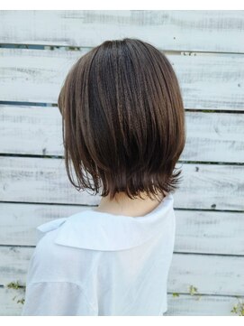 アンドビー(&b.) くびれ外ハネボブ【大垣/大垣駅/カラー/髪質改善】
