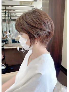 アッシュ 横浜西口店(Ash) 【菱形ショートに】大人ショートボブ