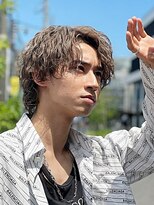 フィフス 原宿(fifth)&nbsp;無造作ツイストスパイラルパーマツーブロックマッシュコンマヘア