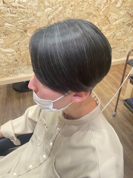 ナフ(naf) ハイライト◎前下がりメンズショート