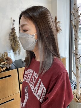 ノア(noa.) 白髪を活かしつつ楽しむデザインカラー