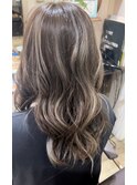 セミロングハイライトブロンドベージュ