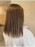 くすみベージュカラー