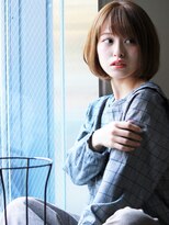 アトリエパーランプ(Atelier par LAMPE)&nbsp;ことりベージュ斜めバング小顔切りっぱなしミニボブd4