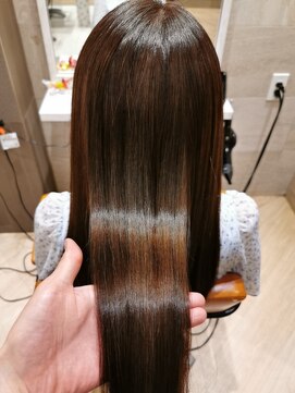 アロマ ヘアルーム 池袋店(AROMA hair room) ふんわりミディアムレイヤーおしゃれ女子×髪質改善