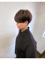コニーズヘアサロン(Connie's Hair Salon)&nbsp;ビターチョコ色の刈り上げショート♪