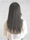 透明感グレージュ長めバングナチュラルカラーフェミニンロング