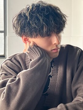 マール 矢場町(MARL) ニュアンスシャドウパーマメンズマッシュショート