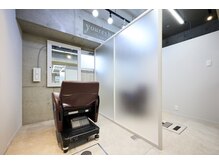 ユアーズヘア 新宿WEST(youres hair)の雰囲気（新宿髪質改善認定サロン＊縮毛矯正エリアNo.１/美髪ストレート）