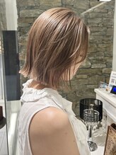 ザザ ZA/ZA 目白&nbsp;ミルクティーのハイトーンボブ