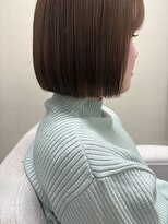 ヤヤ 浅草(yaya.) ぱつっとボブスタイル