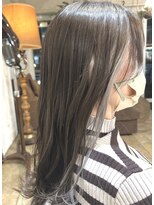 ワースホワイル(WORTH WHILE) 大人ガーリーダークアッシュミディアムレイヤーカットブリーチ