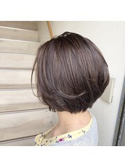 30代40代50代60代　ショートボブ　リリィヘアデザイン