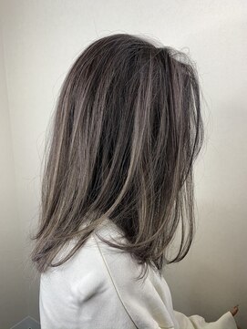トレヘアー(tRe hair) エアタッチ グレーバレイヤージュ