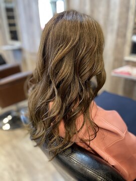 アトム(ATOM) ミルクティーベージュ