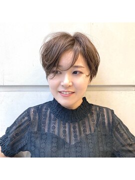 ボンヌーベル 【Bonne Nouvelle】長め前髪で作る抜け感マッシュショート