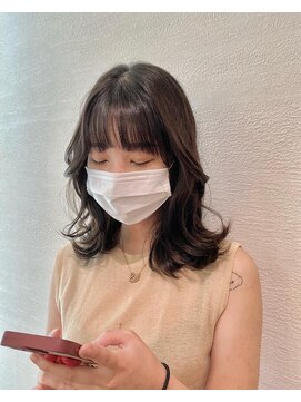 アンダーバーホワイト(_WHITE) トレンドふんわりミディアム◎