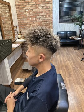 ライズヘアー(RISE HAIR) スキンフェード＋ツイストスパイラル