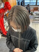 コワファーストナガサキシャンプーボーイ(COIFF1RST NAGASAKI SHAMPOO BOY)&nbsp;ミルクティーカラー/ミルクティーベージュ/長崎/ブリーチカラー