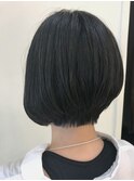 個性的前下がりボブ