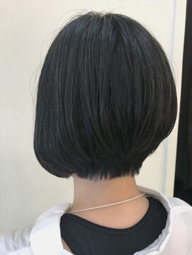 ヘアメイク デザート(HAIR MAKE DESART) 個性的前下がりボブ