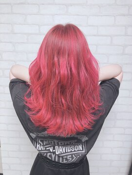 イロ(iro) ヴィヴィッドピンク　ダブルカラー　くびれレイヤーカット