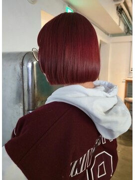 ボブ ブリーチカラー ワインレッド