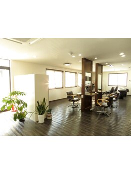 《実力派スタイリストによるプライベートサロン》くつろげる空間で、”あなただけのスタイル”を叶えます♪