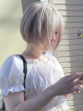 ブレイズヘアー(BLAZEhair) 【ハイトーンボブ】ホワイトミルクティグレージュ×ブリーチ3回