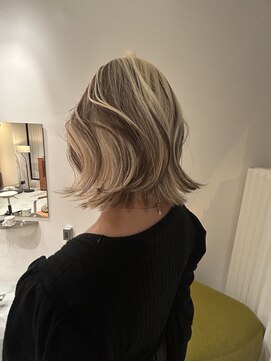 ホミ(FOMI) ローライトデザインカラー×ボブ