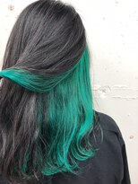 ノラ シンディ(NORA CYNDY)&nbsp;黒髪×グリーンインナーカラー☆