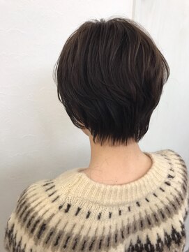 カリス(CHARIS) ナチュラルパーマショート