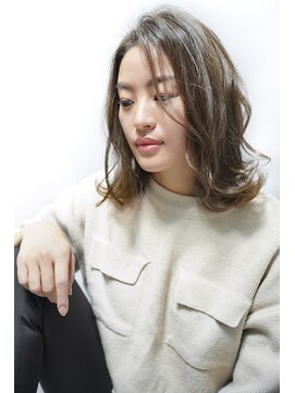 レスピア 銀座中央通り店(Respia) ナチュラル 外ハネ ミディボブ【銀座】