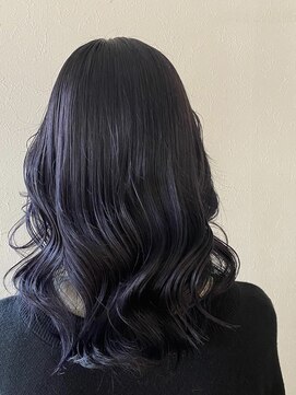 スタジオフィット(STUDIO FITTO) ダークカラー　色落ちも少ない　綺麗すぎるトーンダウンカラー