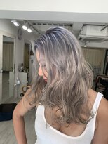 アンテナスクエア 徳島富田町店(ANTENA SQUARE)&nbsp;目立ちたがりを叶えるブロンドシルバースタイル♪