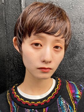 カムジーヘッドカミノウラ(COMEGHEAD KAMINOURA) 切りっぱなしボブ透明感ショコラベージュ丸みショート韓国20代