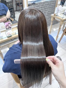 プラグ バイ ネオリーブ(plug by neolive) レイヤーカット×髪質改善[髪質改善/縮毛矯正/韓国]J