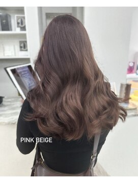 ヒン(HIN) 秋冬オススメのピンクベージュ♪