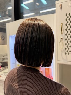 ネイロ 日本橋(NeiRo) 小顔ショートボブカラー大人ショートボブひし形ショートカット